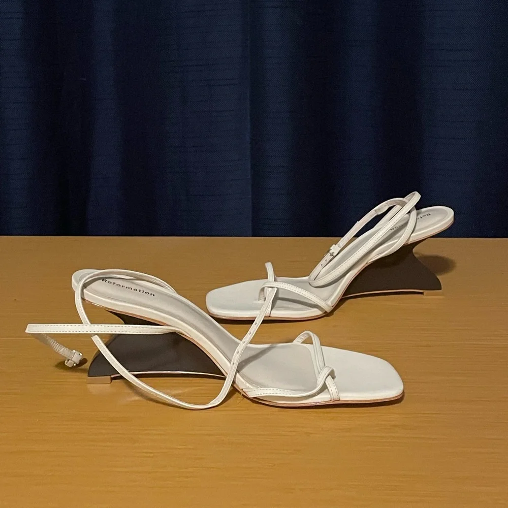 Reformation Emilia Heels - Picture 6 of 10